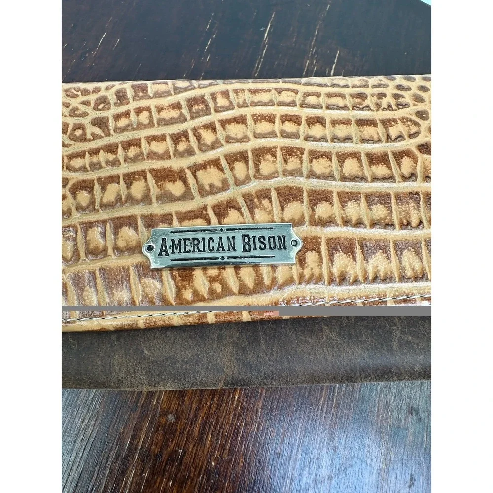 American Bison Leather Wallet with Tan Crocodile Pattern Flap Pockets New Other